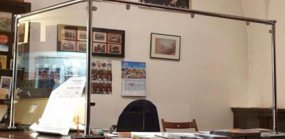 stabilna oslona plexi